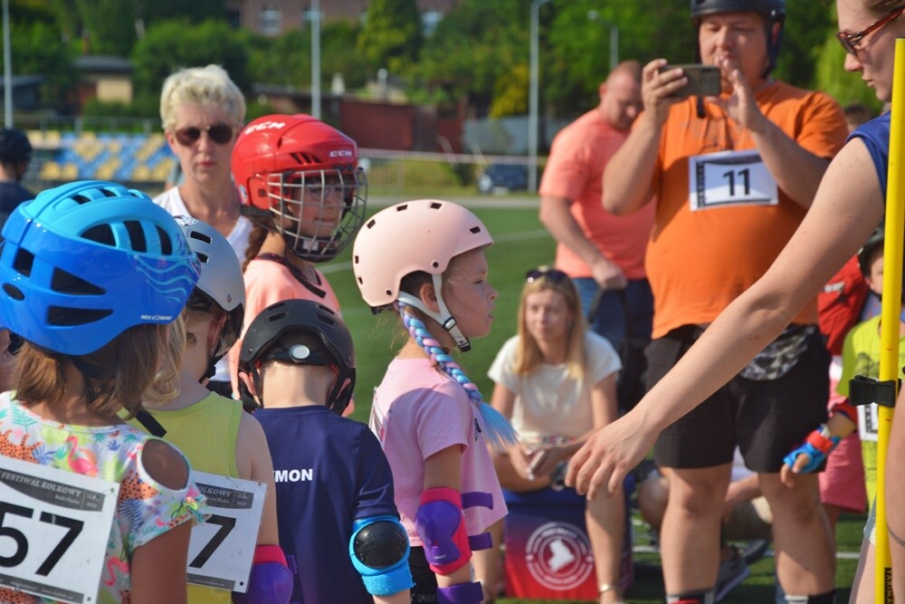 Wczoraj na Burloch Arenie odbył się II Festiwal Rolkowy. Impreza zgromadziła wielu miłośników jazdy na rolkach. Organizatorzy wydarzenia przygotowali wiele atrakcji zarówno dla najmłodszych, jak i dorosłych. 

fot. Jacek Knapik