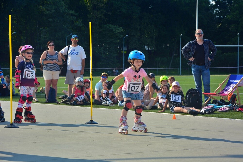 Wczoraj na Burloch Arenie odbył się II Festiwal Rolkowy. Impreza zgromadziła wielu miłośników jazdy na rolkach. Organizatorzy wydarzenia przygotowali wiele atrakcji zarówno dla najmłodszych, jak i dorosłych. 

fot. Jacek Knapik
