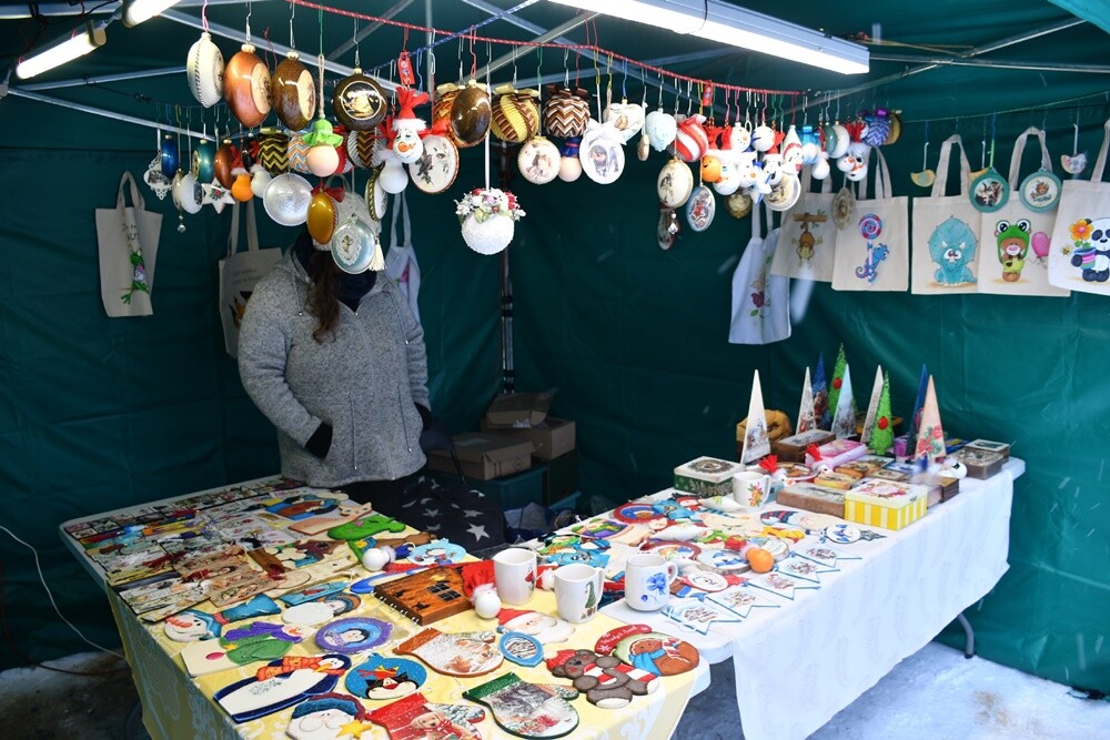 Tradycji stało się zadość, 17 grudnia w Rudzie zorganizowano już po raz czwarty Jarmark Bożonarodzeniowy. 

fot. Jacek Knapik