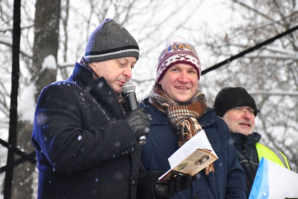 Tradycji stało się zadość, 17 grudnia w Rudzie zorganizowano już po raz czwarty Jarmark Bożonarodzeniowy. 

fot. Jacek Knapik