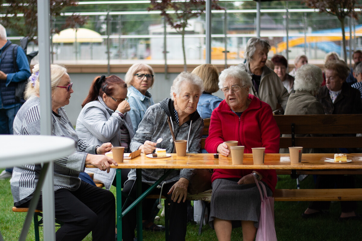 Seniorzy bawili się na całego w Nowym Bytomiu! Tak wyglądała Rudzka Senioriada [ZDJĘCIA] / fot. Marek i Krzysztof Faber