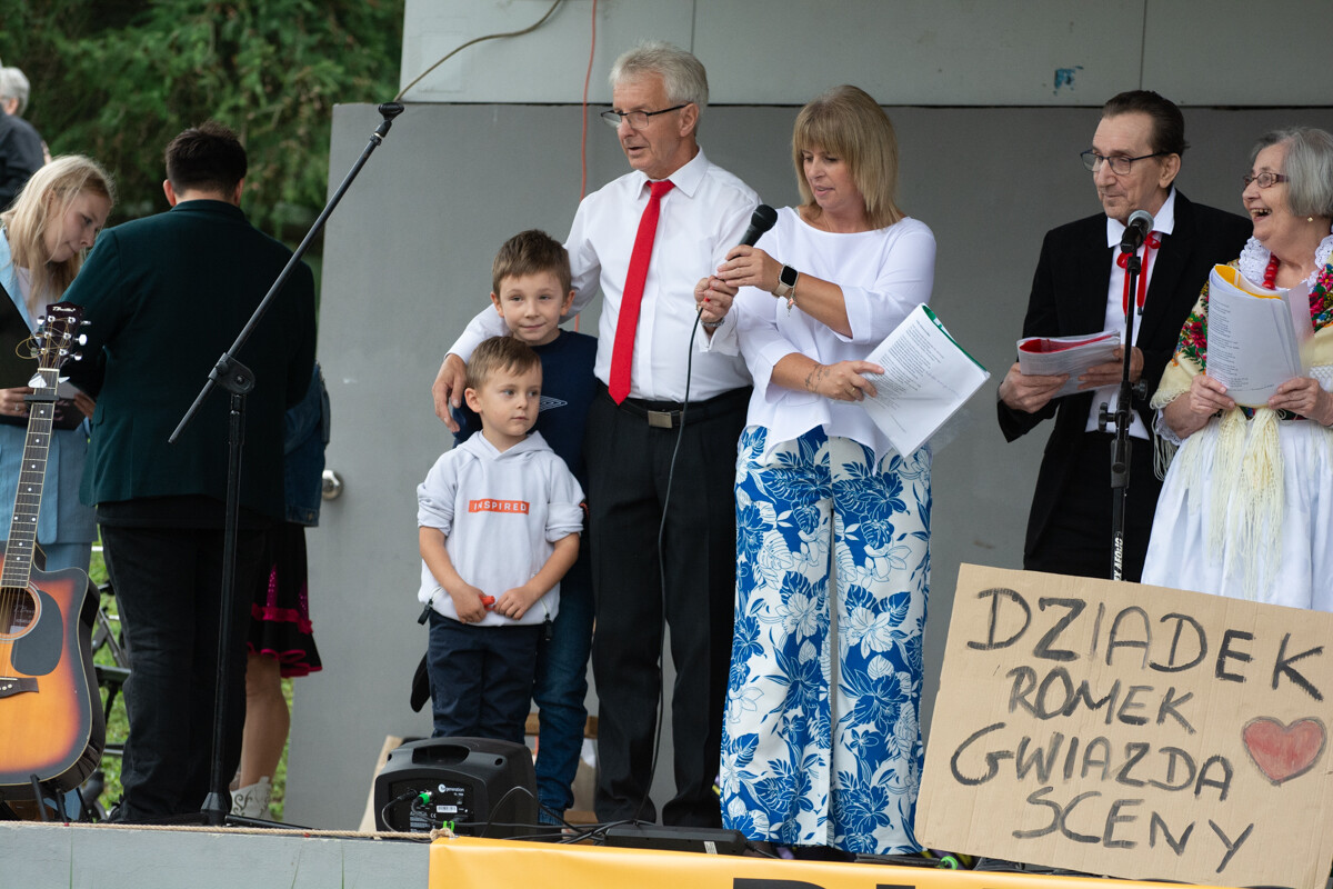 Seniorzy bawili się na całego w Nowym Bytomiu! Tak wyglądała Rudzka Senioriada [ZDJĘCIA] / fot. Marek i Krzysztof Faber