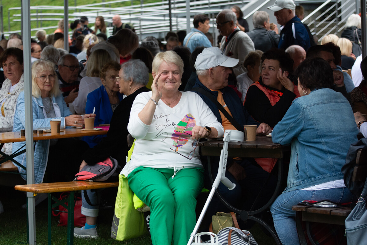 Seniorzy bawili się na całego w Nowym Bytomiu! Tak wyglądała Rudzka Senioriada [ZDJĘCIA] / fot. Marek i Krzysztof Faber