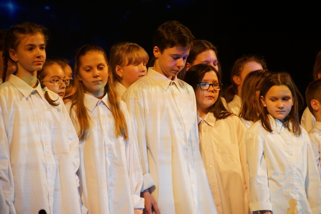 Nastrojowy spektakl można było podziwiać w sobotni wieczór w Miejskim Centrum Kultury im. H. Bisty. Podczas IV Rudzkich Jasełek publiczność mogła znowu poczuć klimat minionych Świąt Bożego Narodzenia!