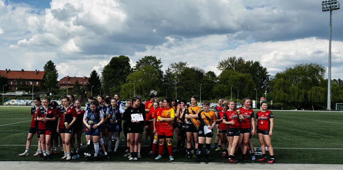 Rudzkie rugbistki do lat 16 (kadetki) zajęły 4 miejsce w rozgrywanym w sobotę IV turnieju Mistrzostw Polski Kobiet Rugby 7 U16 / fot. K. S. RUGBY Ruda Śląska