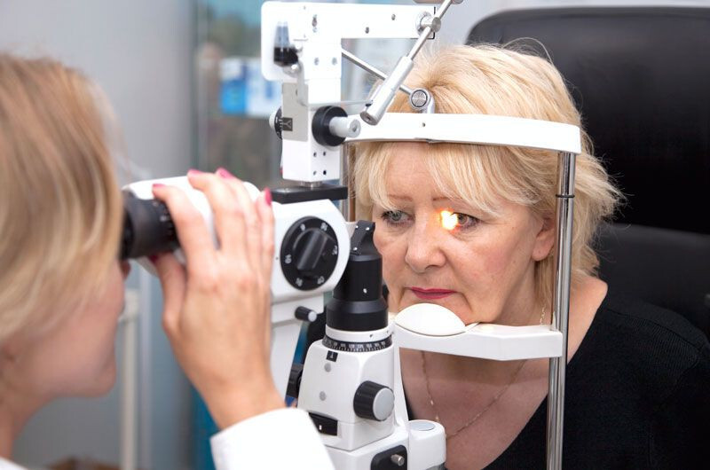 Jak operacja zaćmy może poprawić jakość widzenia?