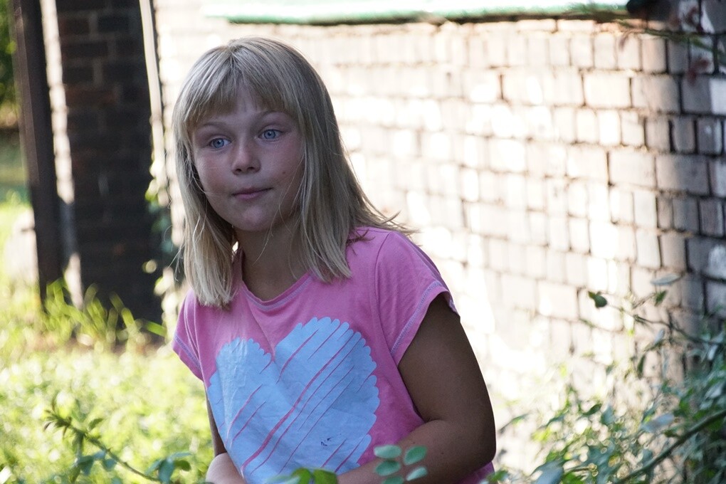 "Jak to na Rudzie bywało..." - pod takim tytułem w sobotę, 11 sierpnia - w ramach projektu "Zaczarowane podwórka - odbył się spektakl plenerowy, który przybrał formę spaceru. Prowadzący Natalia Dinges, Mateusz Flis i Radosław Lis przybliżyli uczestnikom historię Osiedla Kaufhaus i ciekawostki z nim związane.