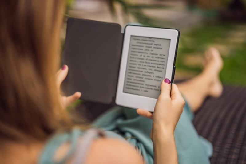 Jakie czytniki ebooków najlepiej kupić?