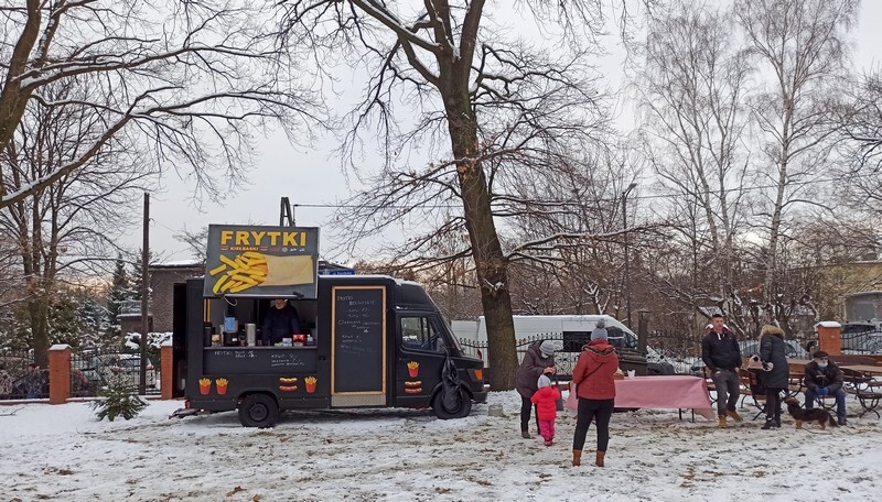 11 grudnia w Rudzie zorganizowano już po raz trzeci Jarmark Bożonarodzeniowy. Wydarzenie zostało zainaugurowane o godz. 11 i potrwa do godz. 21. Jarmark odbywa się na terenach przy kościele MB Różańcowej w Rudzie Śląskiej.