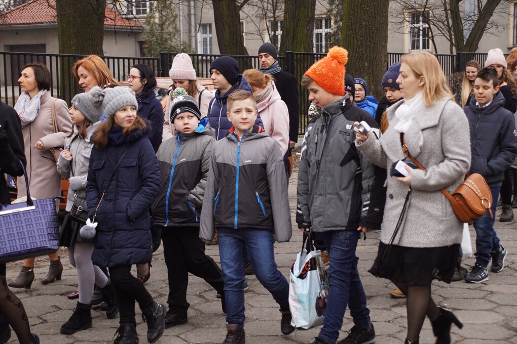 Szkoła Podstawowa nr 13 im. A. Szklarskiego obchodzi w tym roku swoje 50-lecie.