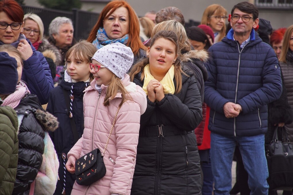 Szkoła Podstawowa nr 13 im. A. Szklarskiego obchodzi w tym roku swoje 50-lecie.