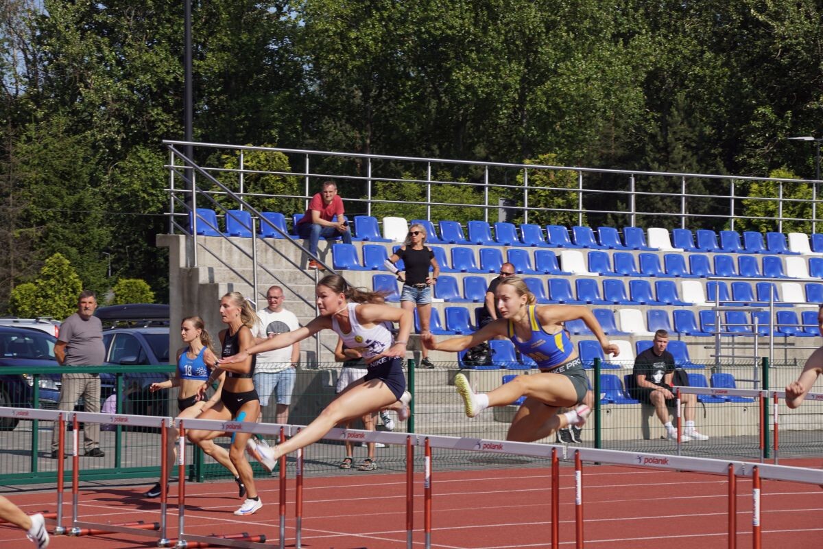 W sobotnie popołudnie, 21 czerwca na stadionie przy ulicy Czarnoleśnej 12 odbył się Jubileuszowy Mityng TL "Pogoń"!