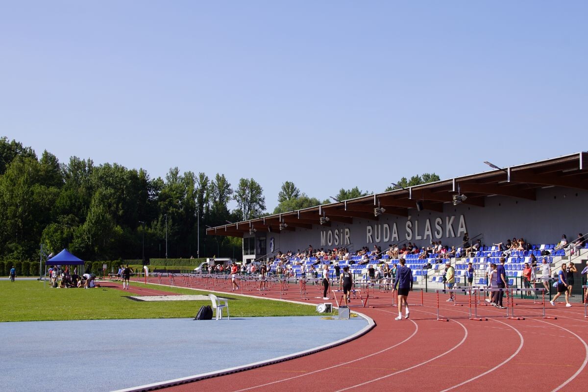 W sobotnie popołudnie, 21 czerwca na stadionie przy ulicy Czarnoleśnej 12 odbył się Jubileuszowy Mityng TL "Pogoń"!