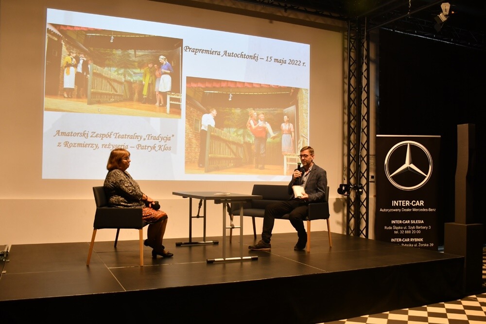 Wczoraj w Stacji Biblioteka odbyło się kolejne wydarzenie w ramach Festu Literackiego "Kakauszale" - VIII Targi Śląskiej Książki. W czasie imprezy śląscy wydawcy zaprezentowali swoje najnowsze książki, które podpisywane były przez autorów biorących udział w targach. 

fot. Jacek Knapik