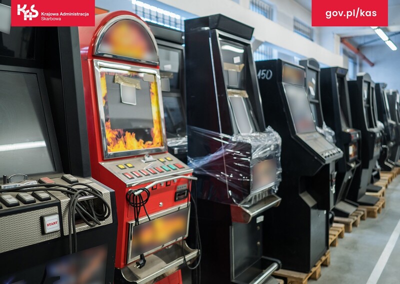 KAS zatrzymała 100 automatów do gier - 11 z nich w Rudzie Śląskiej  