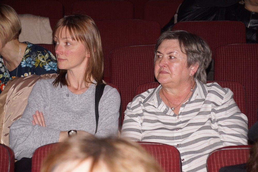 Zabiegi, spotkania ze specjalistami z zakresu żywienia, urody, fitnessu, a na koniec projekcja filmu pt. "Mąż czy nie mąż" - tak bawiły się panie podczas piątkowej imprezy w Patrii.