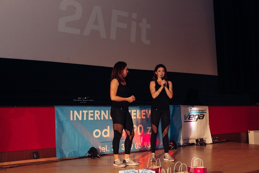 "Kino dla Kobiet", jak zawsze dostarczyło rudziankom wielu atrakcji. Po męczącym tygodniu pracy panie mogły się odprężyć i zrelaksować, zasięgnąć porad kosmetycznych i skosztować różnych smakołyków.

fot. Foto Venus Magdalena Ruda