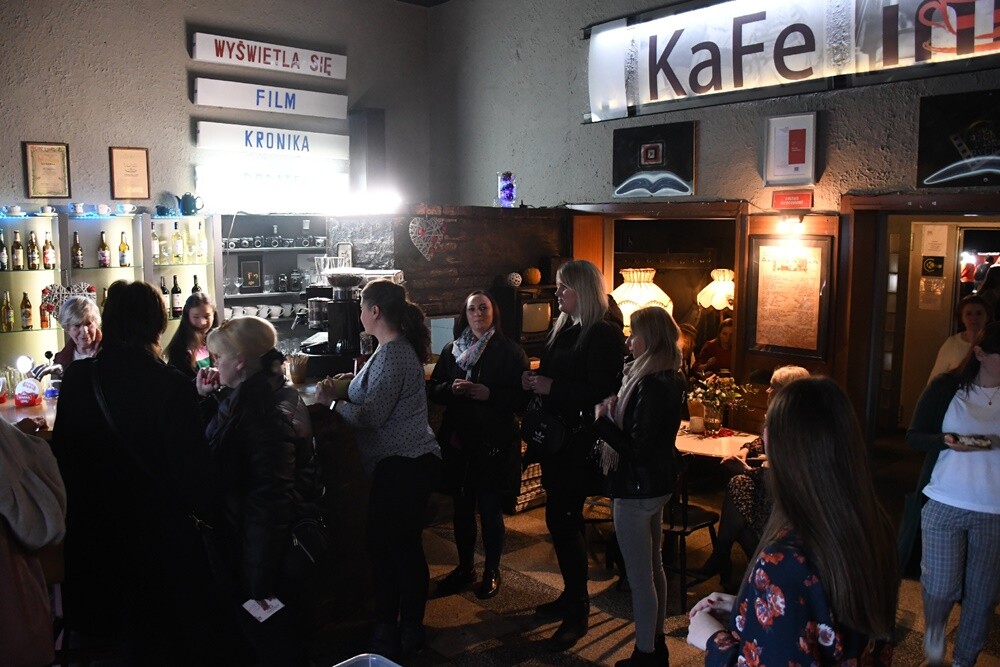 18 marca, w Kinie Patria odbyło się pierwsze w tym roku spotkanie z cyklu "Kino dla Kobiet". Na rudzianki jak zwykle czekało wiele atrakcji!

fot. Jacek Knapik
