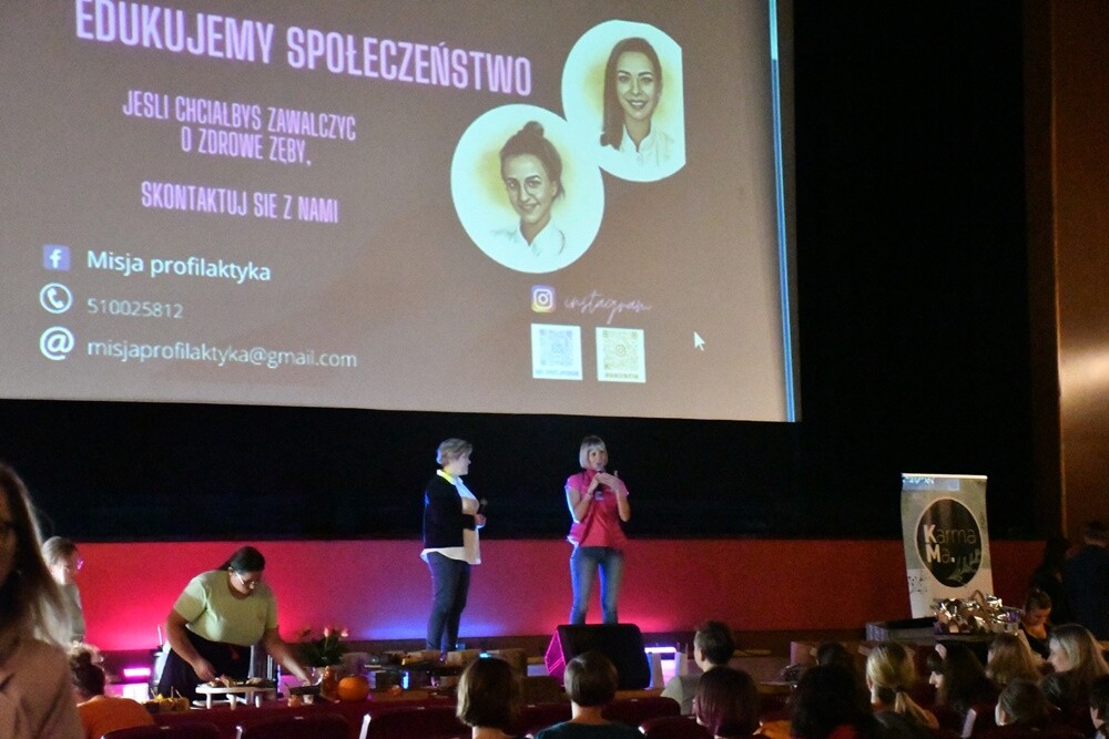 W piątek, 7 października, w Kinie Patria odbyło się pierwsze po przerwie spotkanie z cyklu "Kino dla Kobiet". Na rudzianki, jak zwykle czekało wiele atrakcji!

fot. Jacek Knapik