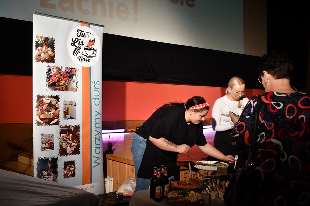 Wczoraj w Kinie Patria odbyło się pierwsze w tym roku spotkanie z cyklu "Kino dla Kobiet". Na rudzianki jak zwykle czekało pełno atrakcji!

fot. Jacek Knapik