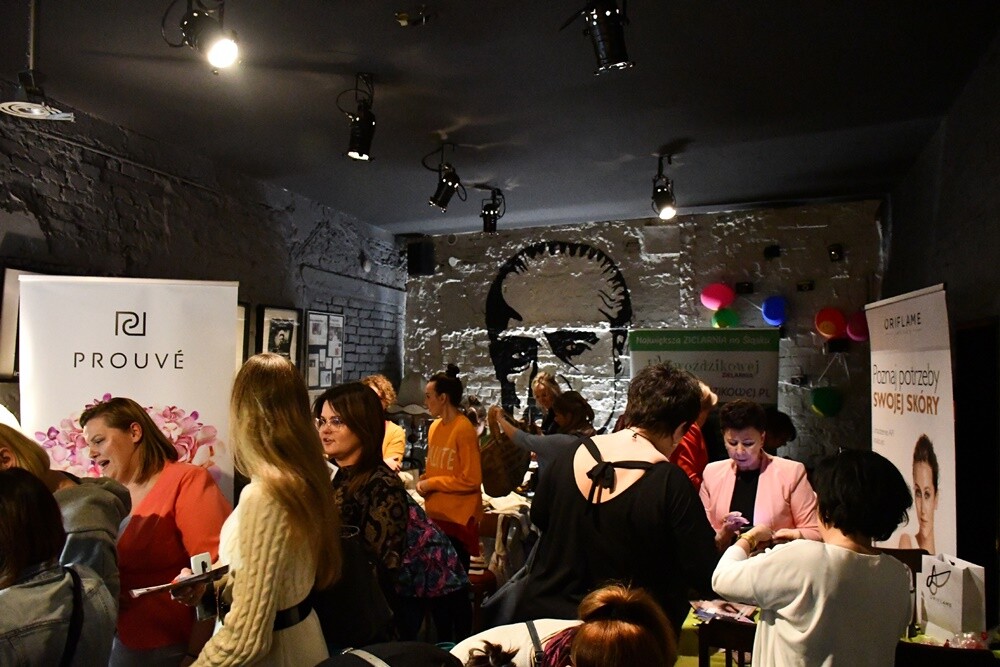 Wczoraj w Kinie Patria odbyło się pierwsze w tym roku spotkanie z cyklu "Kino dla Kobiet". Na rudzianki jak zwykle czekało pełno atrakcji!

fot. Jacek Knapik