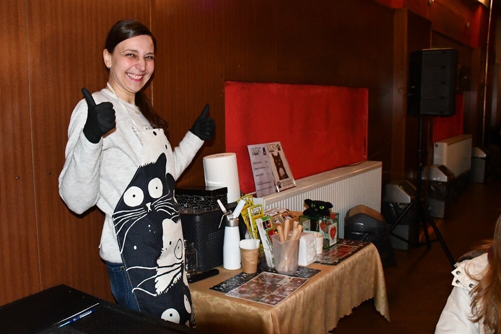 Wczoraj w Kinie Patria odbyło się pierwsze w tym roku spotkanie z cyklu "Kino dla Kobiet". Na rudzianki jak zwykle czekało pełno atrakcji!

fot. Jacek Knapik