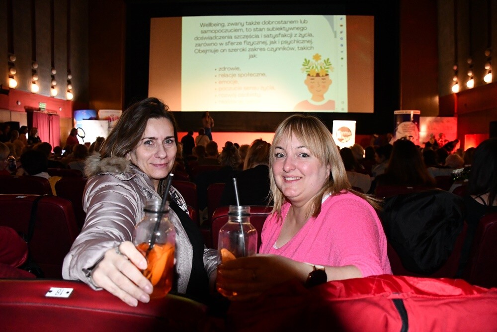 Wczoraj w Kinie Patria odbyło się pierwsze w tym roku spotkanie z cyklu "Kino dla Kobiet". Na rudzianki jak zwykle czekało pełno atrakcji!

fot. Jacek Knapik