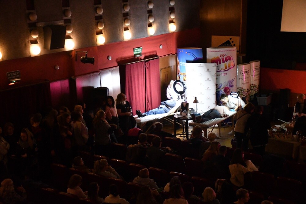 Wczoraj w Kinie Patria odbyło się pierwsze w tym roku spotkanie z cyklu "Kino dla Kobiet". Na rudzianki jak zwykle czekało pełno atrakcji!

fot. Jacek Knapik