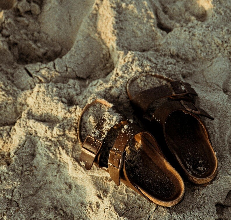 Klapki damskie – komfort i styl na każdą okazję