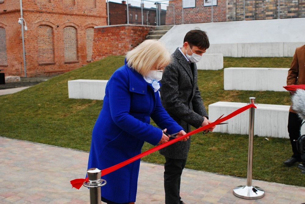 Teren po dawnej koksowni Orzegów w Rudzie Śląskiej zyskał drugie życie. Został oczyszczony z niebezpiecznych substancji, a cały obszar dawnego zakładu zaadaptowano na park z licznymi atrakcjami, m.in. tarasem widokowym, górką saneczkową, placami zabaw czy ścieżką dydaktyczną.
