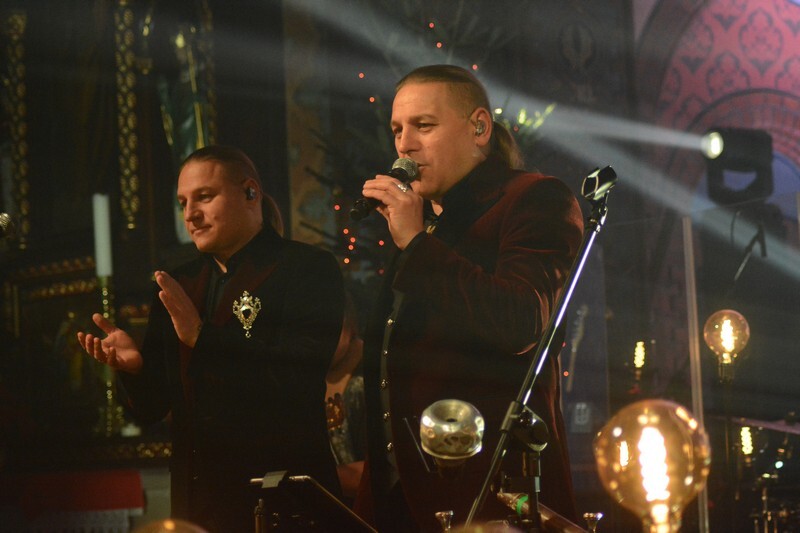 Z kolędą w Nowy Rok! 2 stycznia w parafii Trójcy Przenajświętszej w Rudzie Śląskiej- Kochłowicach miało miejsce kolędowanie z zespołem Golec uOrkiestra. Zobaczcie zdjęcia!