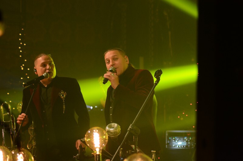 Z kolędą w Nowy Rok! 2 stycznia w parafii Trójcy Przenajświętszej w Rudzie Śląskiej- Kochłowicach miało miejsce kolędowanie z zespołem Golec uOrkiestra. Zobaczcie zdjęcia!