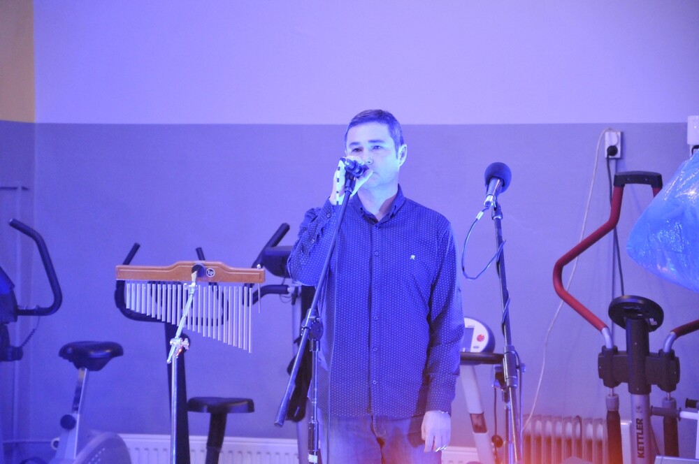 Kolędowali aż miło! Ośrodek dla Dzieci Niepełnosprawnych w Bykowinie zaprosił świętochłowicki zespół Tolerancja.