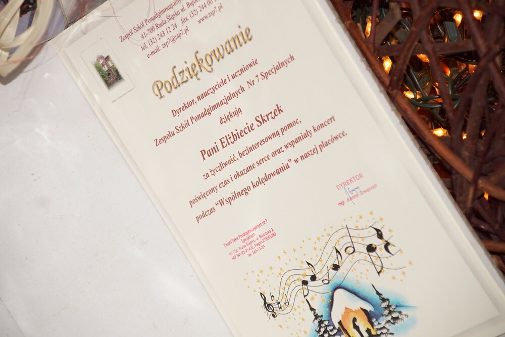 Już po raz kolejny w Zespole Szkół Ponadgimnazjalnych nr 7 w Rudzie zorganizowano klimatyczny wieczór kolędowy. Pastorałki i kolędy wraz ze zgromadzonymi śpiewał wybitny muzyk Józef Skrzek.