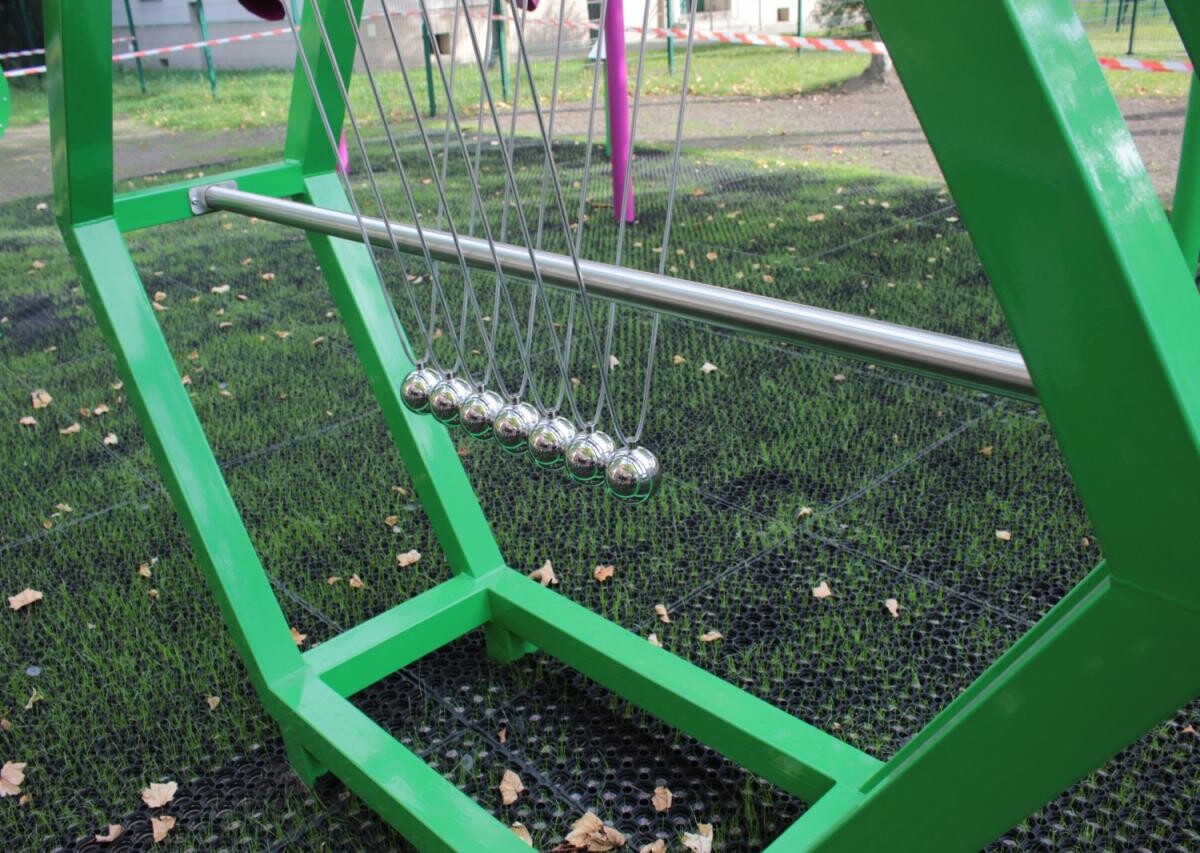 BO 2023: Naukowy plac zabaw, który powstał w ramach budżetu obywatelskiego, został dziś uroczyście otwarty przy Szkole Podstawowej nr 1 w Rudzie Śląskiej / fot. UM Ruda Śląska