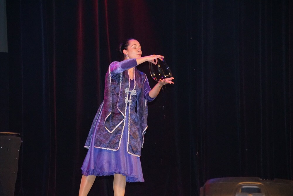 Wczoraj w Miejskim Centrum Kultury im. Henryka Bisty odbył się "Charytatywny koncert dla Dawida" - ucznia I Liceum Ogólnokształcącego im. Adama Mickiewicza, który w wakacje uległ poważnemu wypadkowi.