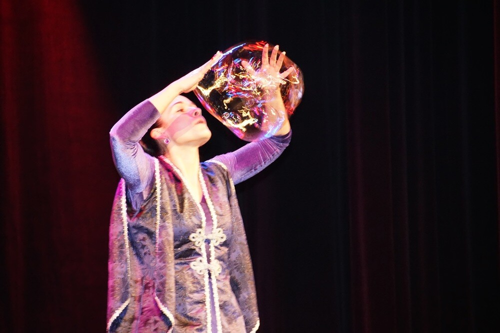 Wczoraj w Miejskim Centrum Kultury im. Henryka Bisty odbył się "Charytatywny koncert dla Dawida" - ucznia I Liceum Ogólnokształcącego im. Adama Mickiewicza, który w wakacje uległ poważnemu wypadkowi.