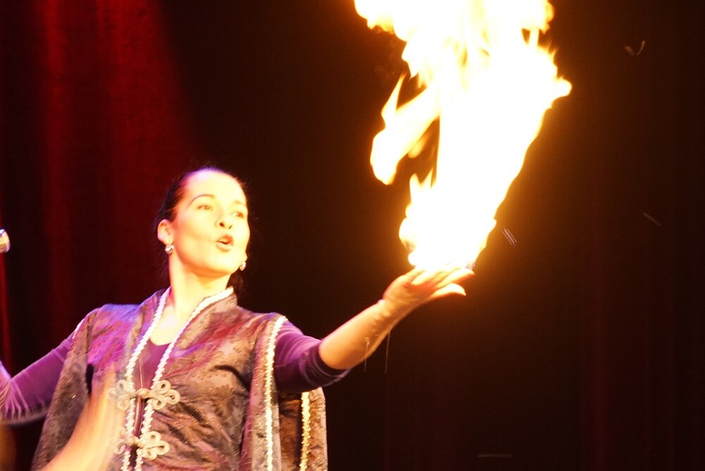 Wczoraj w Miejskim Centrum Kultury im. Henryka Bisty odbył się "Charytatywny koncert dla Dawida" - ucznia I Liceum Ogólnokształcącego im. Adama Mickiewicza, który w wakacje uległ poważnemu wypadkowi.