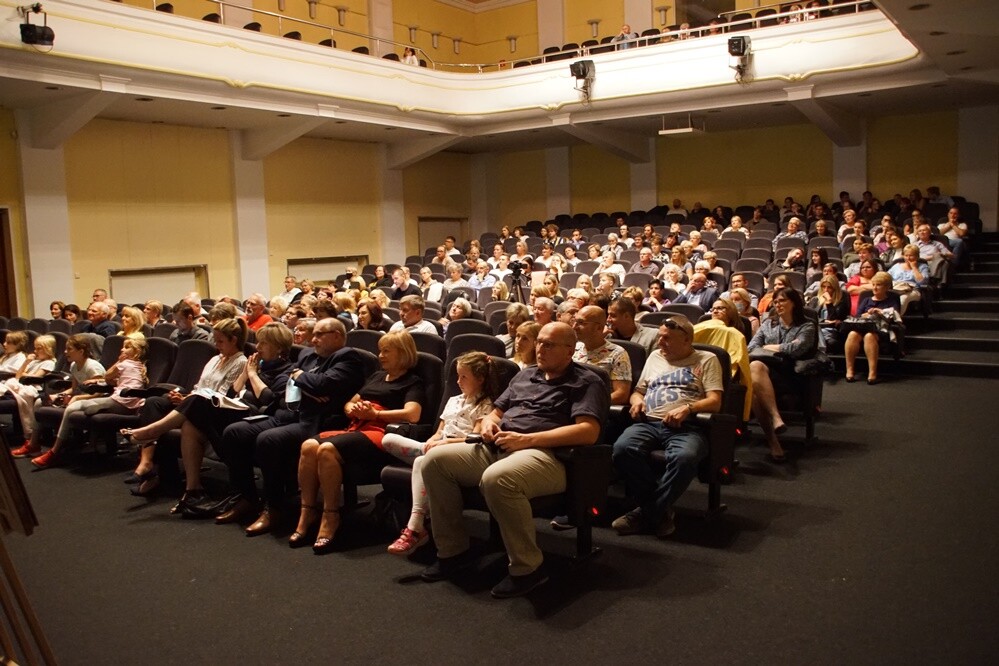 14 września w Miejskim Centrum Kultury odbył się koncert charytatywny dla Elżbiety Żurek. 