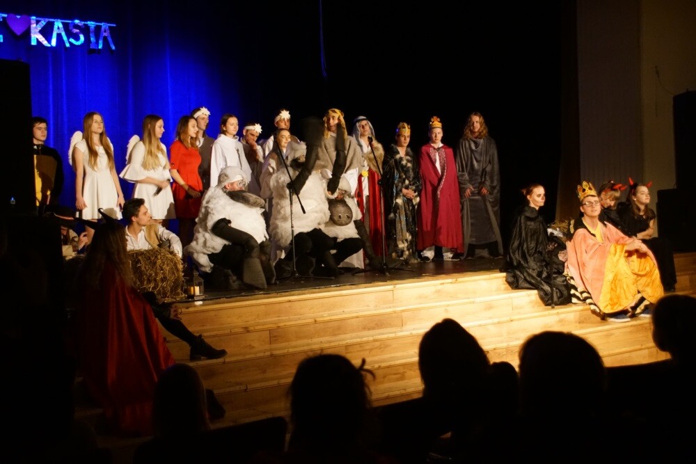 W bielszowickim Domu Kultury odbył się koncert charytatywny pod hasłem "We ♥ Kasia". Dochód z koncertu zostanie przeznaczony na leczenie Kasi Honorowicz.