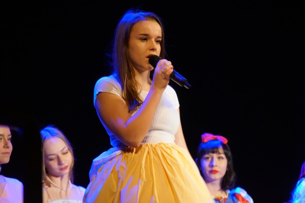 W Miejskim Centrum Kultury im. Henryka Bisty odbył się koncert charytatywny dla Magdy Szczurek, absolwentki ZSO nr 1, która choruje na zespół MELAS. Cały dochód z koncertu zostanie przekazany na leczenie dziewczyny.