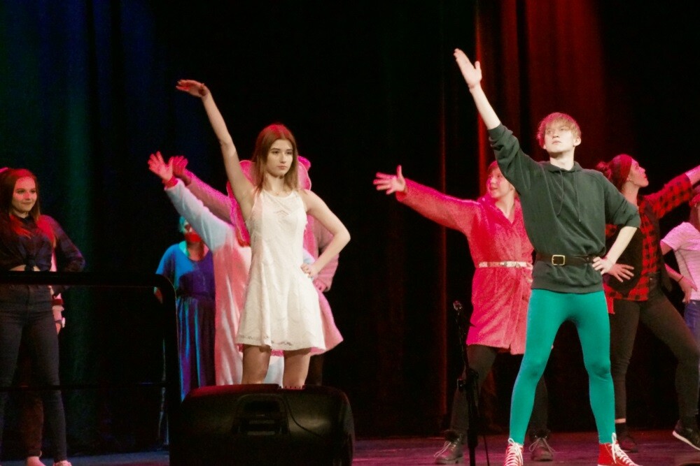 W Miejskim Centrum Kultury im. Henryka Bisty odbył się koncert charytatywny dla Magdy Szczurek, absolwentki ZSO nr 1, która choruje na zespół MELAS. Cały dochód z koncertu zostanie przekazany na leczenie dziewczyny.