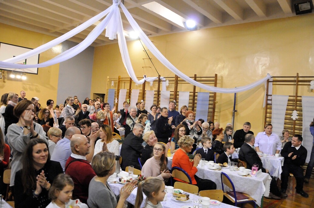 Fotorelacja z IX Koncertu Kolęd w Szkole Podstawowej nr 24 w Rudzie Śląskiej.