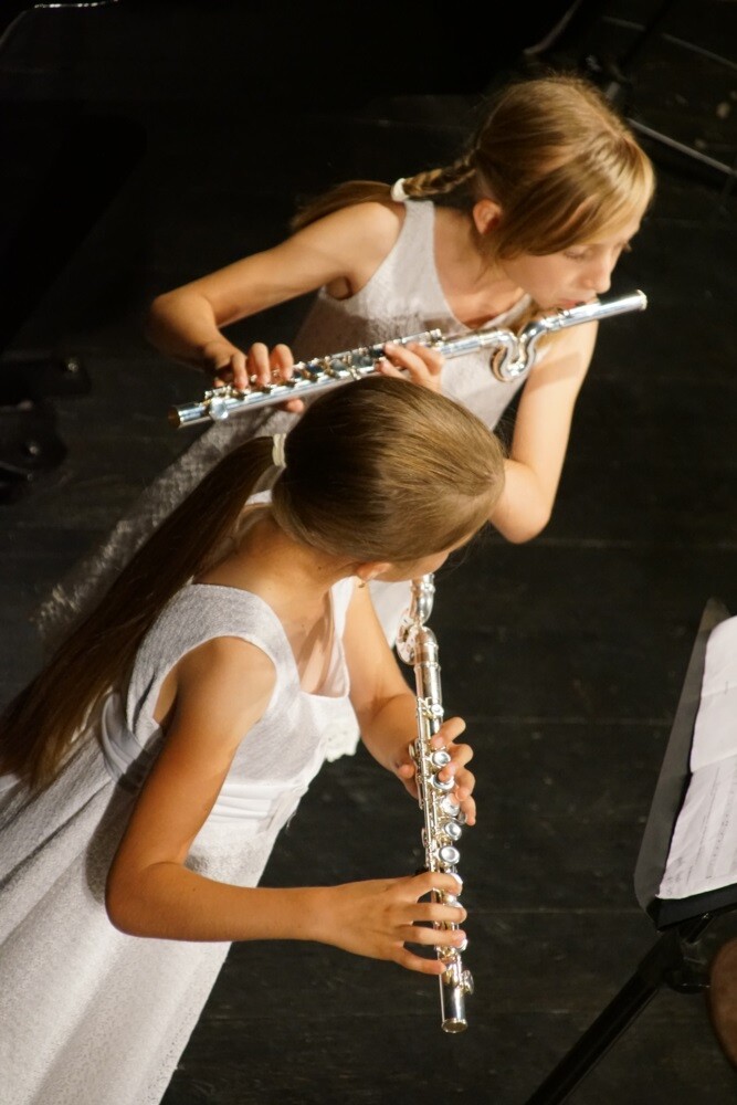 Rudzka szkoła muzyczna zakończyła właśnie kolejny rok szkolny! Na scenie Miejskiego Centrum Kultury im. H. Bisty swoje talenty muzyczne i wokalne zaprezentowali młodzi rudzianie, czyli uczniowie Zespołu Szkół Mzycznych I i II Stopnia w Rudzie Śląskiej.