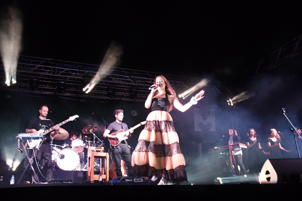 W ubiegłą sobotę Rudę Śląską odwiedziła niezwykle popularna artystka Sanah. Koncert cieszył się ogromną popularnością wśród rudzian. 

fot. Jacek Knapik