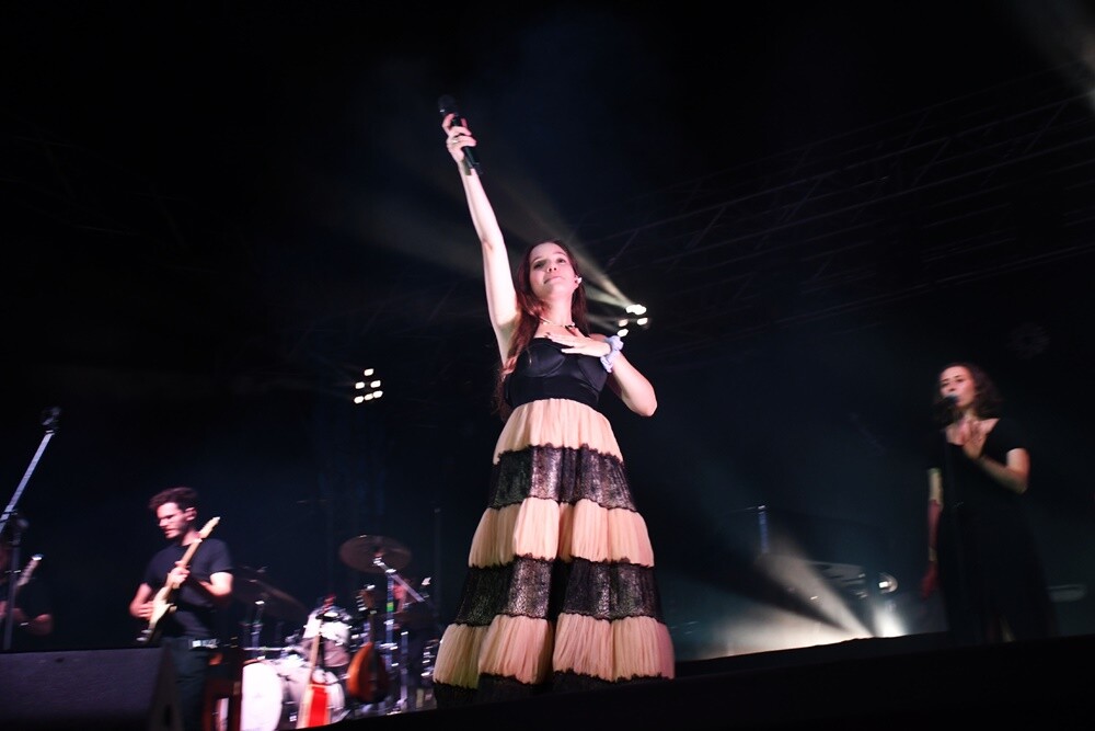 W ubiegłą sobotę Rudę Śląską odwiedziła niezwykle popularna artystka Sanah. Koncert cieszył się ogromną popularnością wśród rudzian. 

fot. Jacek Knapik