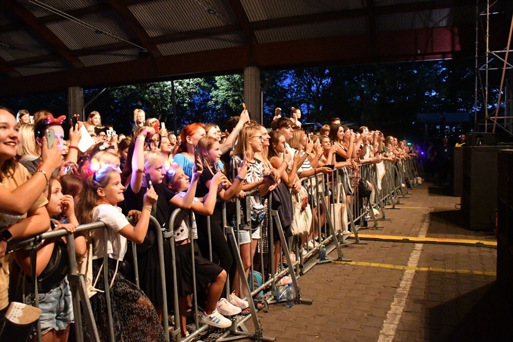 W ubiegłą sobotę Rudę Śląską odwiedziła niezwykle popularna artystka Sanah. Koncert cieszył się ogromną popularnością wśród rudzian. 

fot. Jacek Knapik