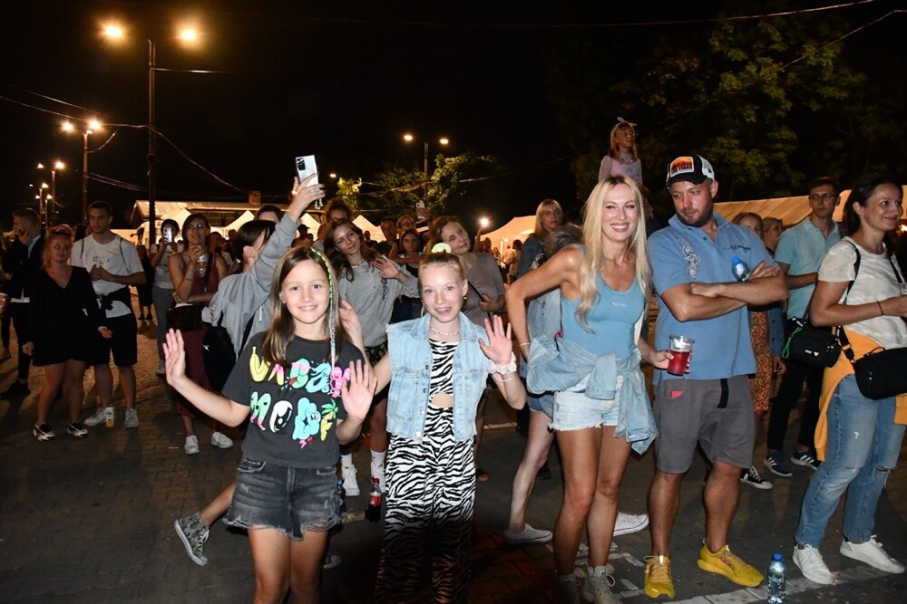 W ubiegłą sobotę Rudę Śląską odwiedziła niezwykle popularna artystka Sanah. Koncert cieszył się ogromną popularnością wśród rudzian. 

fot. Jacek Knapik