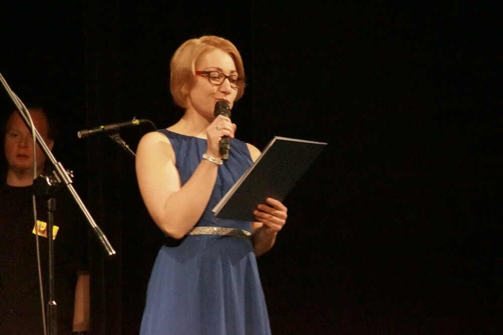 Wczoraj odbył się magiczny koncert świąteczny w wykonaniu uczniów Zespołu Szkół Muzycznych I i II stopnia w Rudzie Śląskiej. Sala Miejskiego Centrum Kultury im. Henryka Bisty była wypełniona po brzegi.