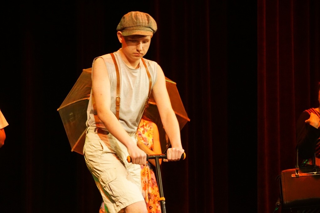 Wczoraj w Miejskim Centrum Kultury im. Henryka Bisty odbył się koncert międzypokoleniowy. „Tam, gdzie przenika talent” to widowisko, które zrealizowane zostało przez seniorów i młodzież w ramach projektu Pokolenia.